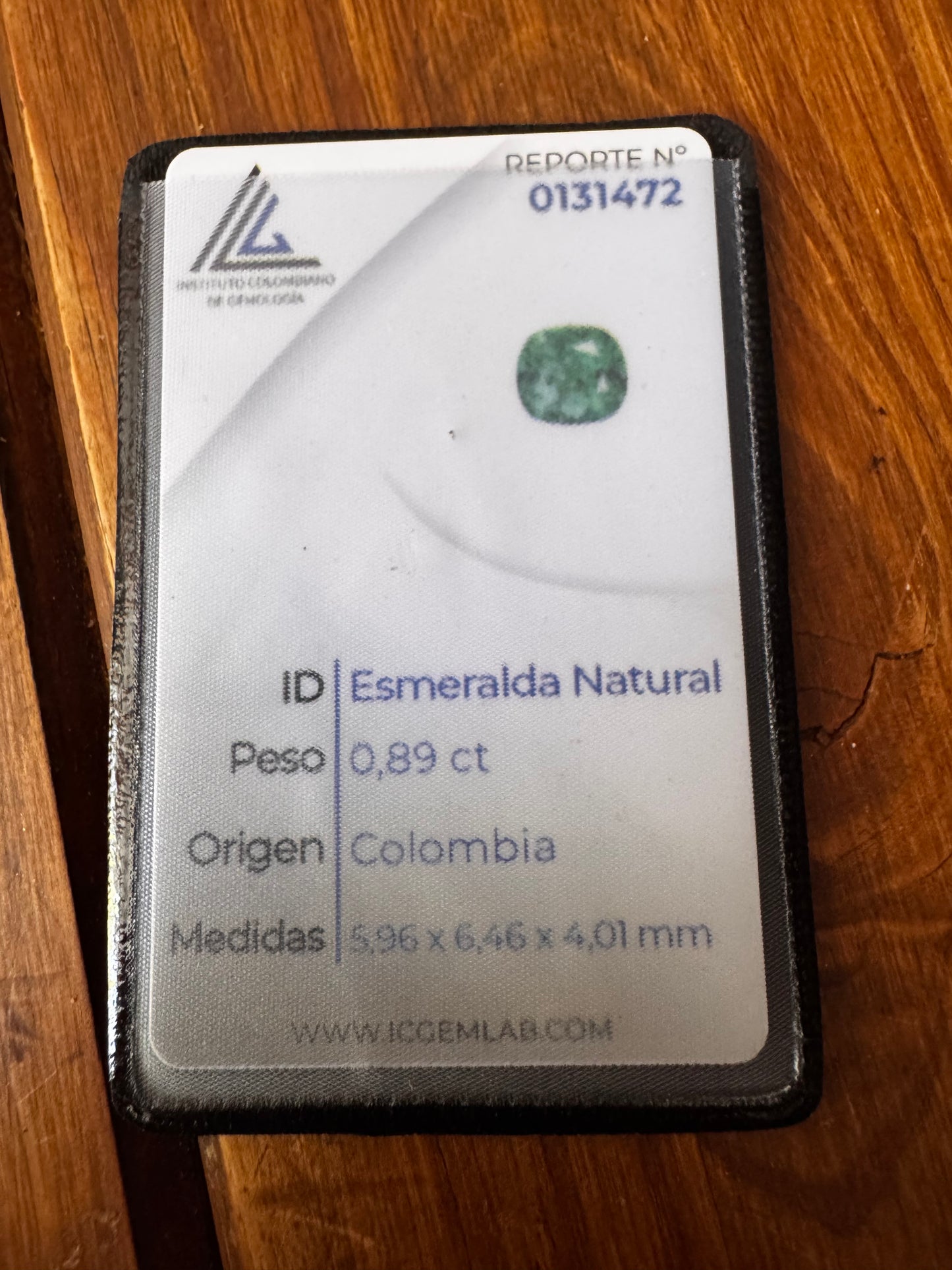 0.89ct Natural Colombian Cushion Cut Emerald (Certified Gemstone)