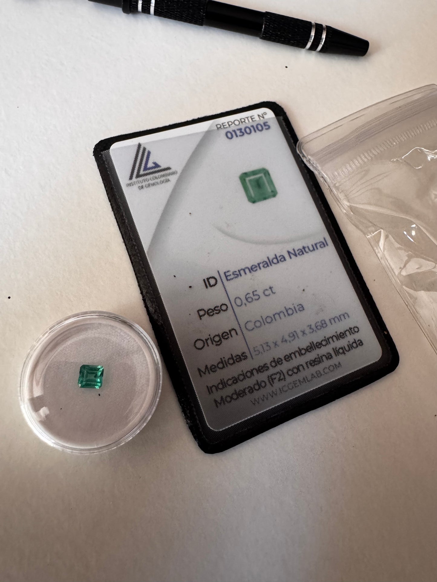 0.65ct Emerald Cut Colombian Emerald (Certified Gemstone)