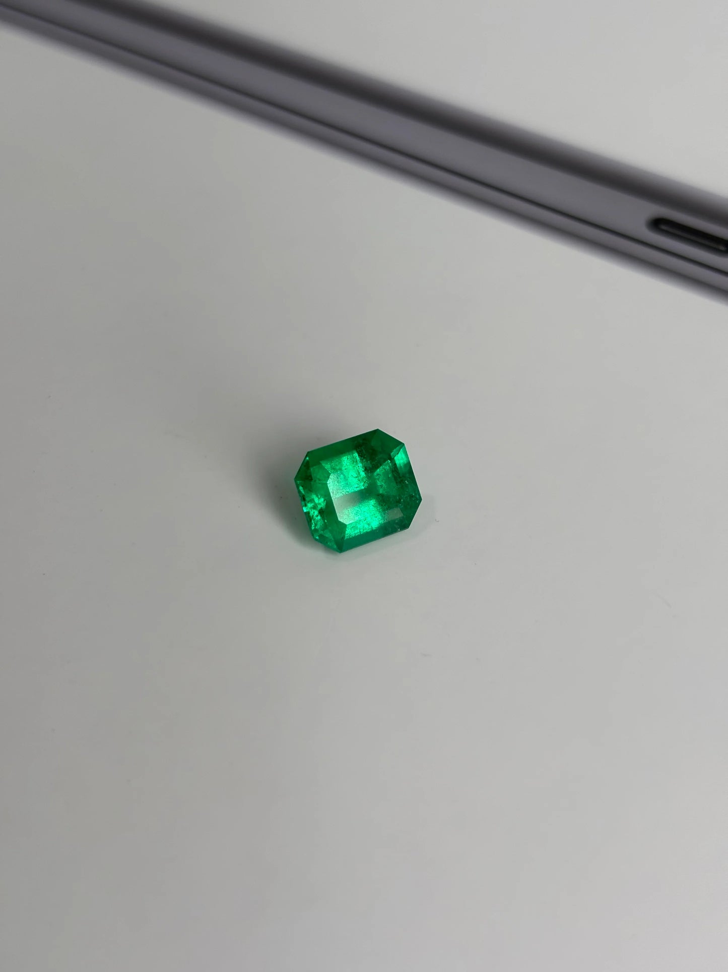 3.05ct Fantastic Quality Colombian Emerald