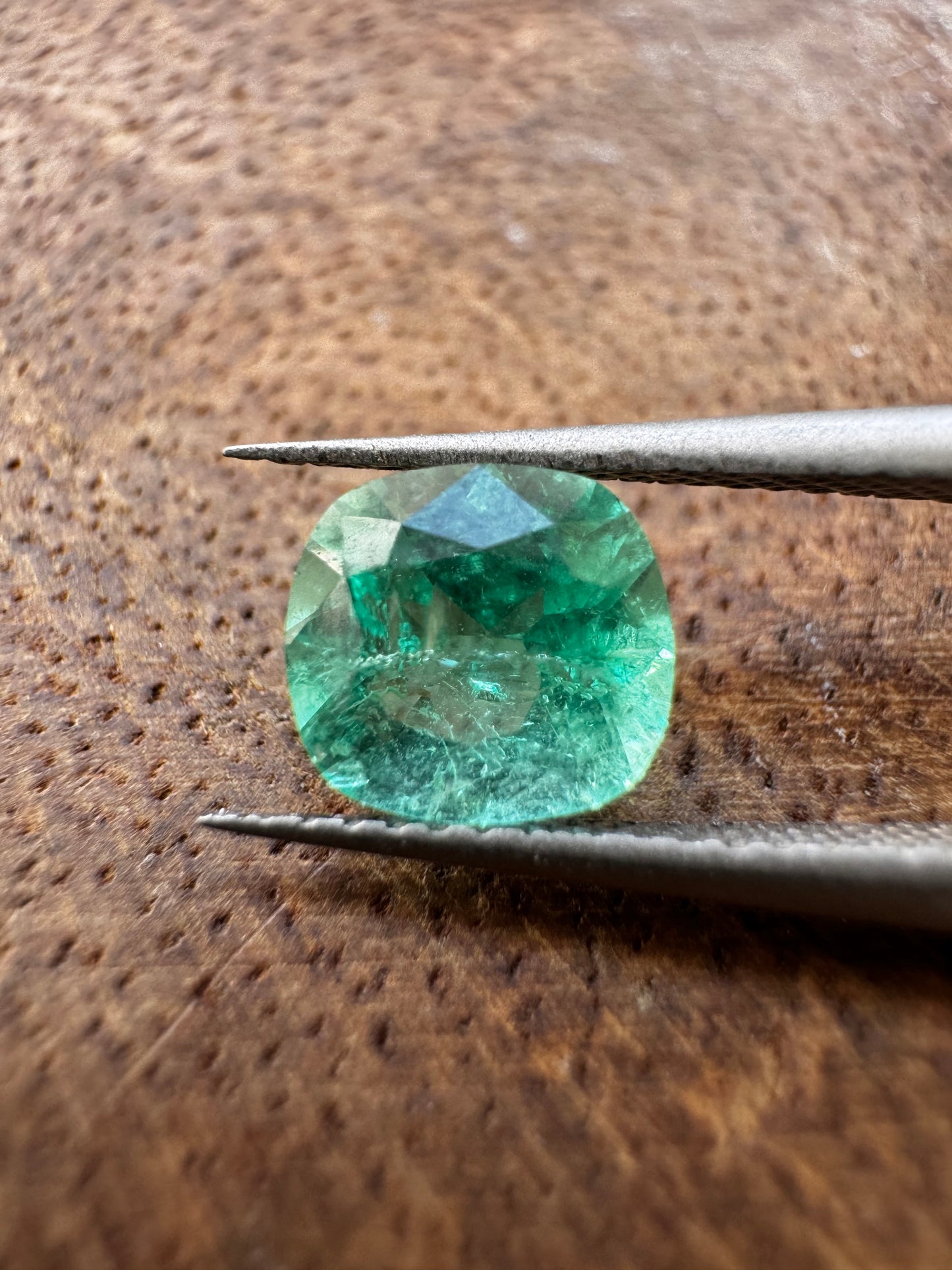 0.89ct Natural Colombian Cushion Cut Emerald (Certified Gemstone)