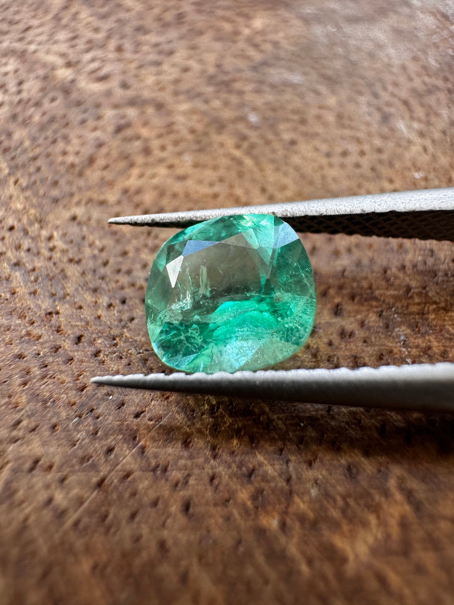 0.89ct Natural Colombian Cushion Cut Emerald (Certified Gemstone)