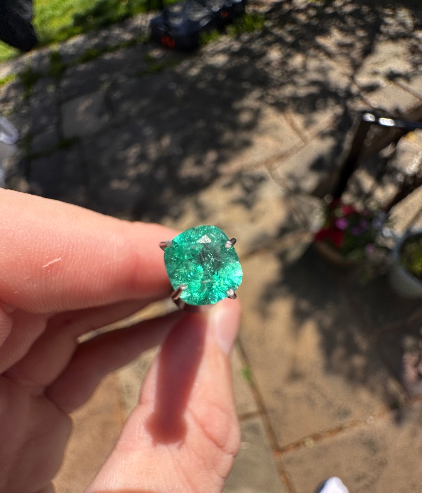 0.89ct Natural Colombian Cushion Cut Emerald (Certified Gemstone)